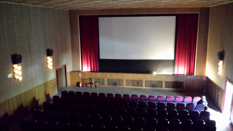 Datei:Saal 2015 Kino Bad Muskau.jpg